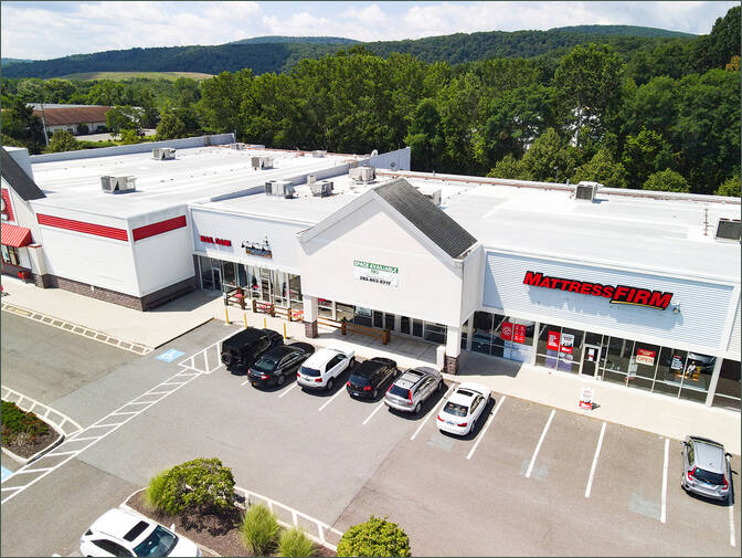 New Milford CT Fairfield Plaza Retail Space For Lease